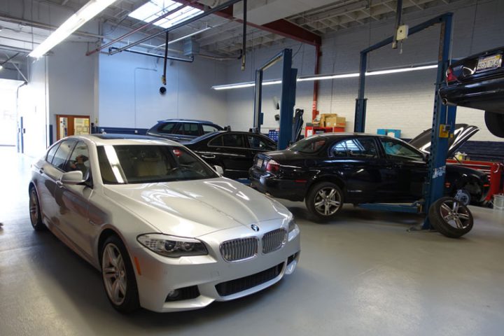 Trung tâm bảo hành, bảo dưỡng và sửa chữa BMW chính hãng.